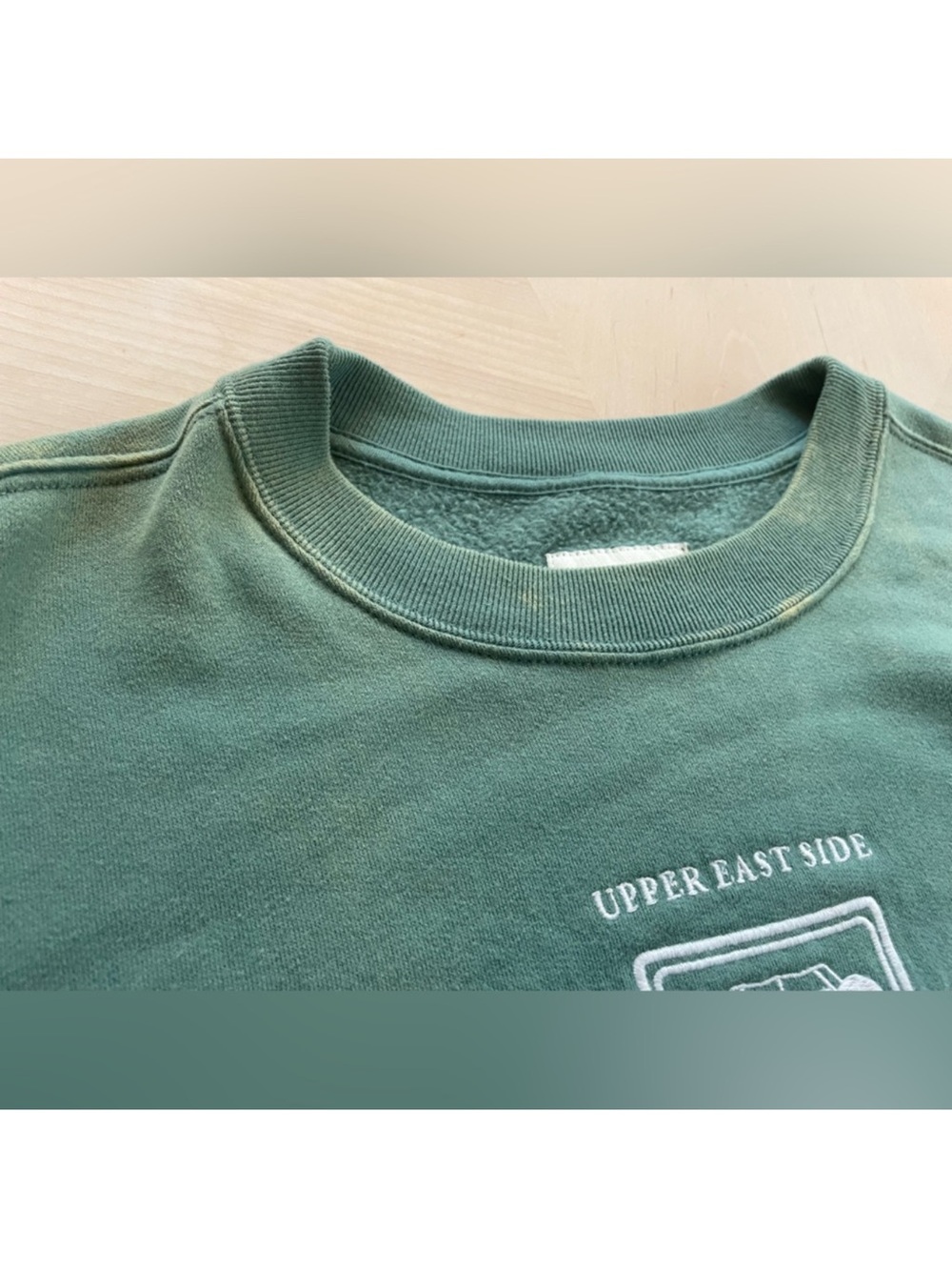 Abercrombie & Fitch Green New York Graphic Crewneck Sweatshirt - Picture 4 of 6